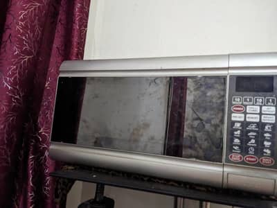 microwave oven