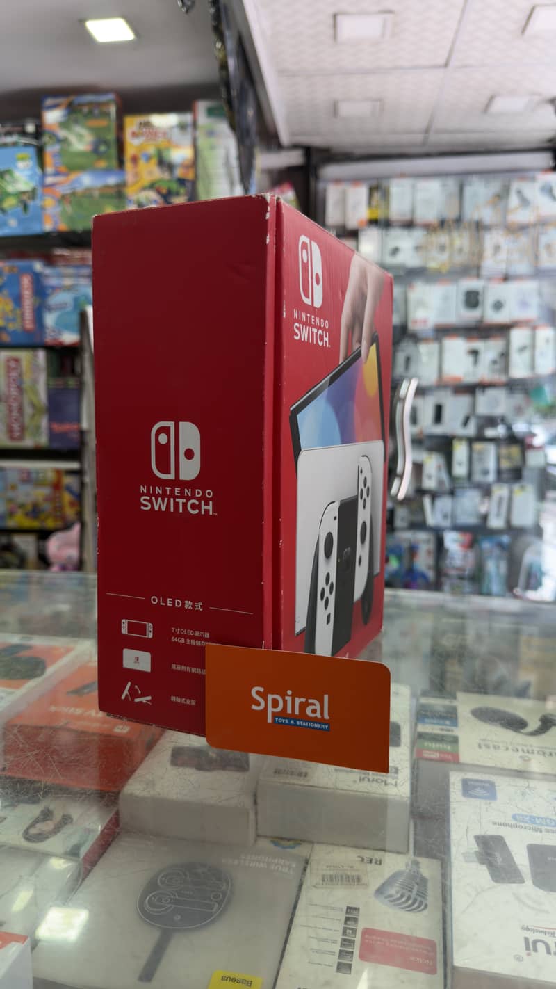 Nintendo Switch OLED 1
