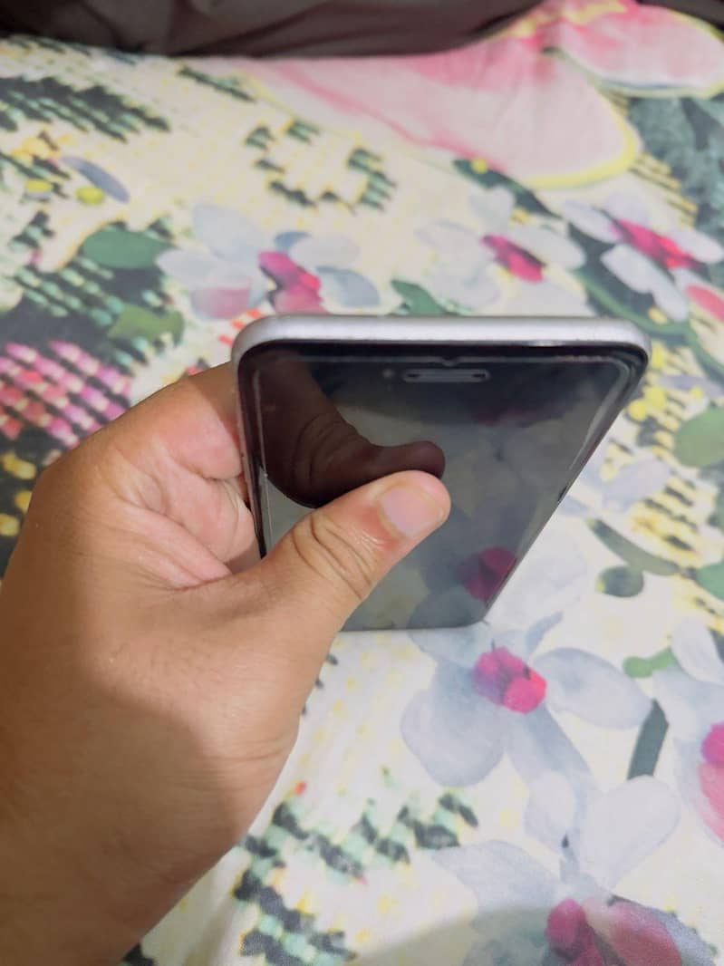 Apple iPhone 6S Plus 2