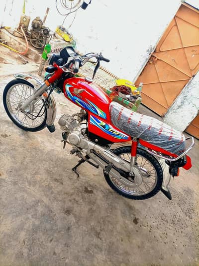 Honda CD 70 cc urgent for sale ( model 2024 ) WhatsApp,,03288088260