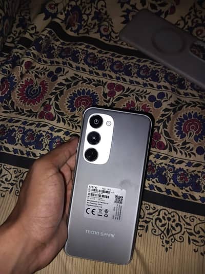 Techno spark 40 pro plus 10/10 condition box pack 03180389101