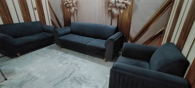 6 Seater