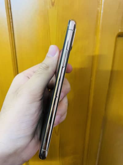 iPhone Xs 64gb PTA Approved