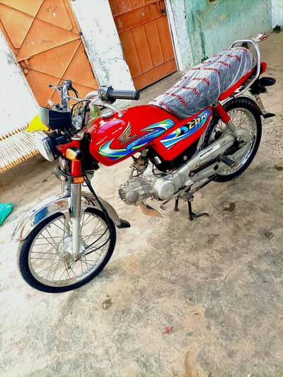 Honda CD 70 cc urgent for sale ( model 2024 ) WhatsApp,,03288088260