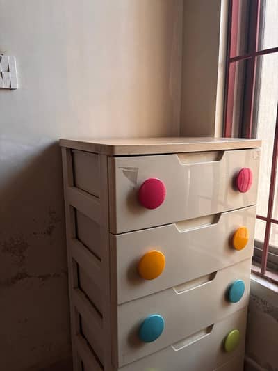 kids dresser