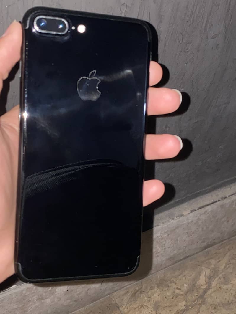Apple iPhone 7 Plus 3