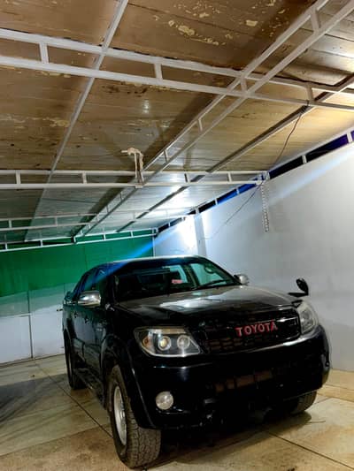 Toyota Hilux Vigo 2008 2009 import Islamabad Register Black