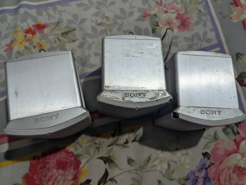 speakers 1