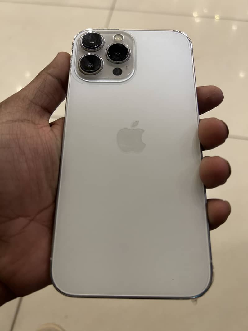 Ipone 13 pro max 3