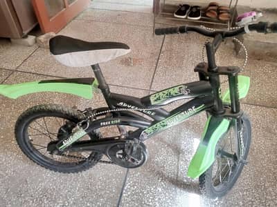 cycle for sale Karachi saddr can't call kro 03013044540