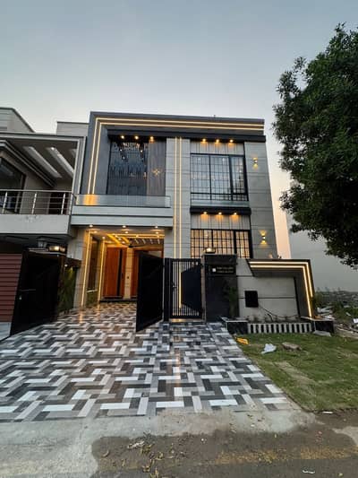 BRAND NEW HOUSE 5 MARLA AVAILABLE FOR SALE IN BAHRIA ORCHARD LAHORE