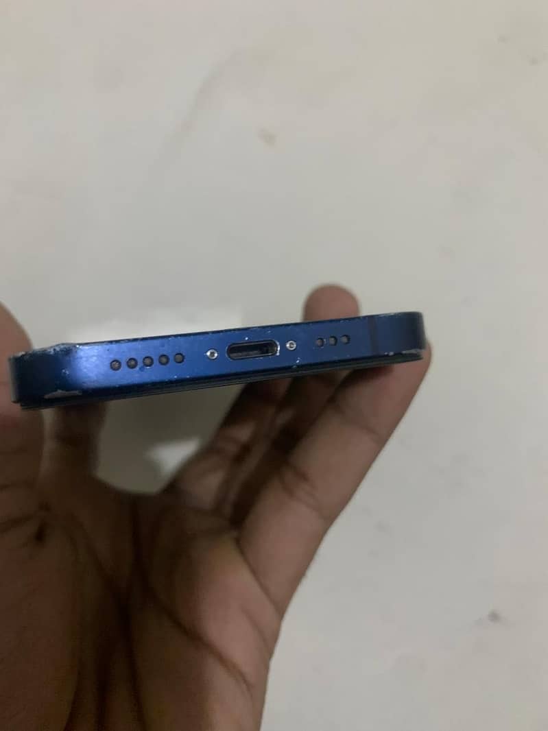 Iphone 12 4