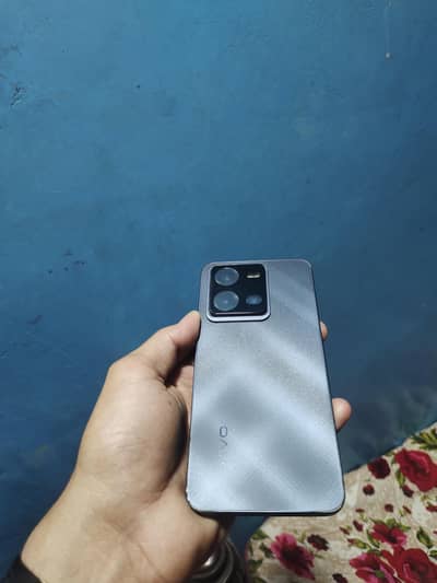 Vivo V25e – Full Box, Original Charger, 10/9 Condition, No Repair
