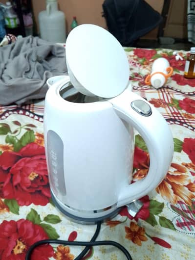 ELECTRIC KETTLE BRANDED