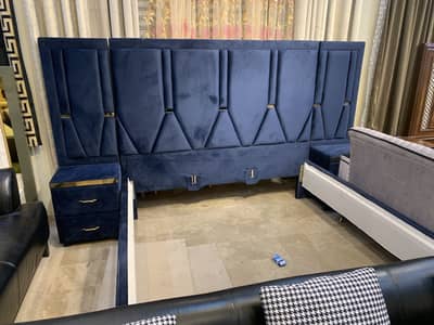 Bed and two beautiful side tables