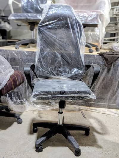 Mash revolving chair