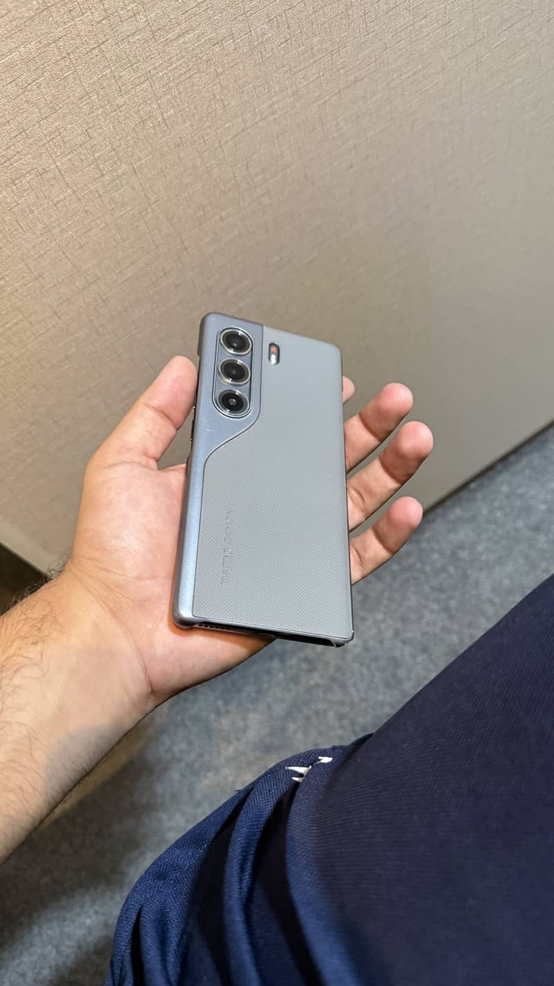Tecno Camon 40 pro 3