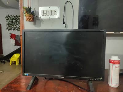 Samsung monitor 24 inch 1080p display