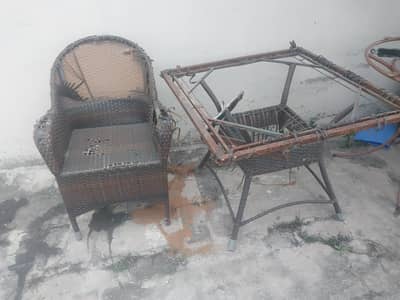 Iron Frame Table with 4 Chairs for Sale – Used Condition