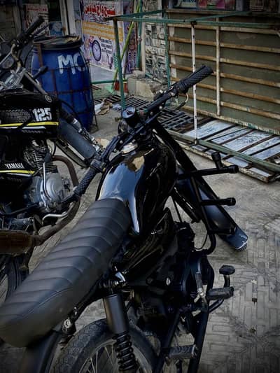 Modified cafe racer cd 70 hi speed