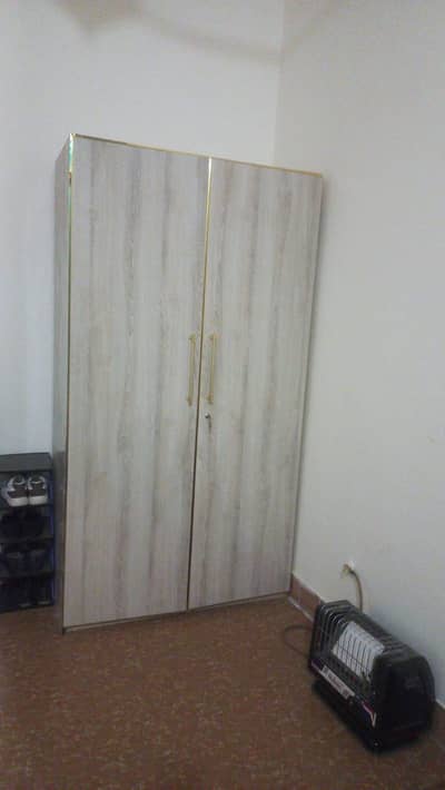 Two door Wardrobe i