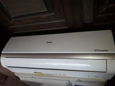1ton AC gud condishon main hai  sai chalta hai 1.5 ton lagay hai
