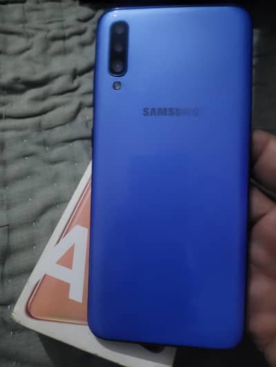 Samsung Galaxy A70 6/128 gb dual sim official PTA approved with box