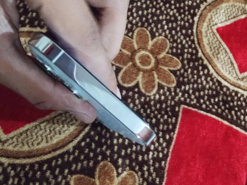 Iphone 13 pro max 4