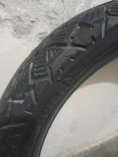 crusar tyre 100*90*18 condition best
