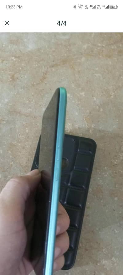 new phone 9 by 10 condition ok phone with box