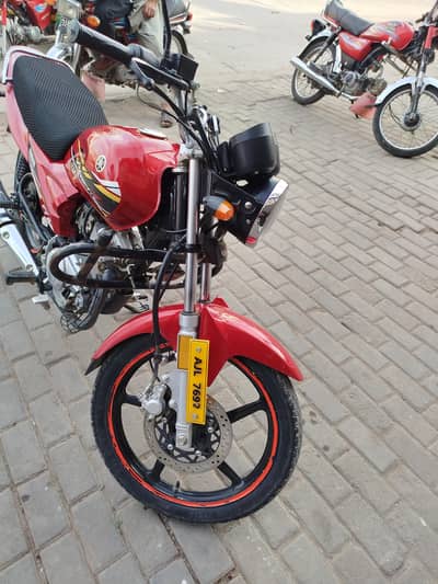 Yamaha YB 125z dx