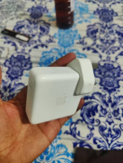 Apple charger A2518
