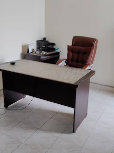 Executive Table & Chair
