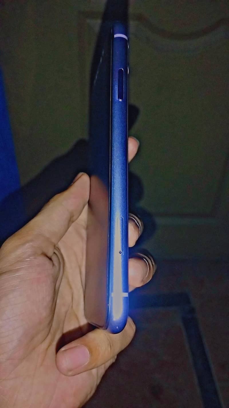iPhone 11 2