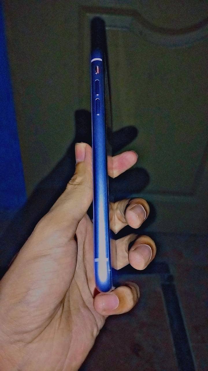 iPhone 11 5