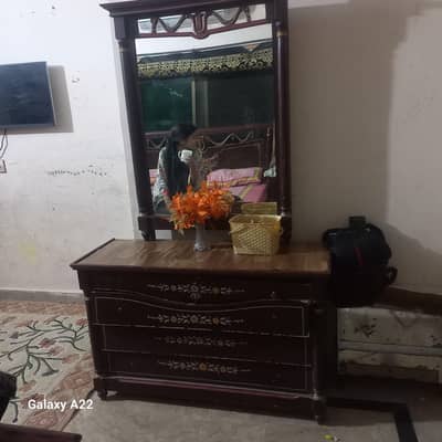 Dressing table