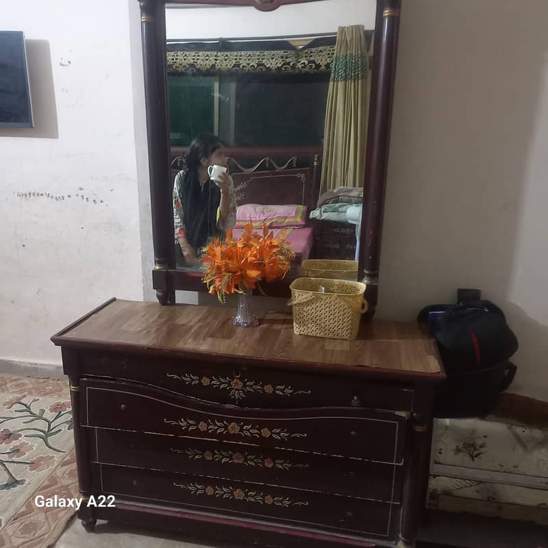 Dressing table 1