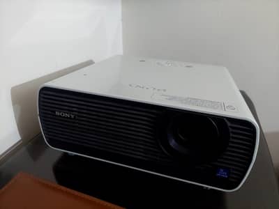 Sony Projector VPL-EX130
