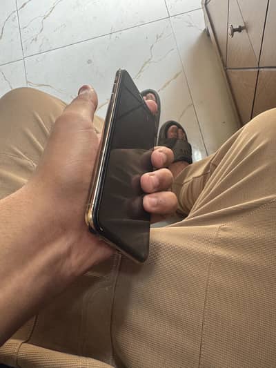 Gold XS Max FU exchange poosible