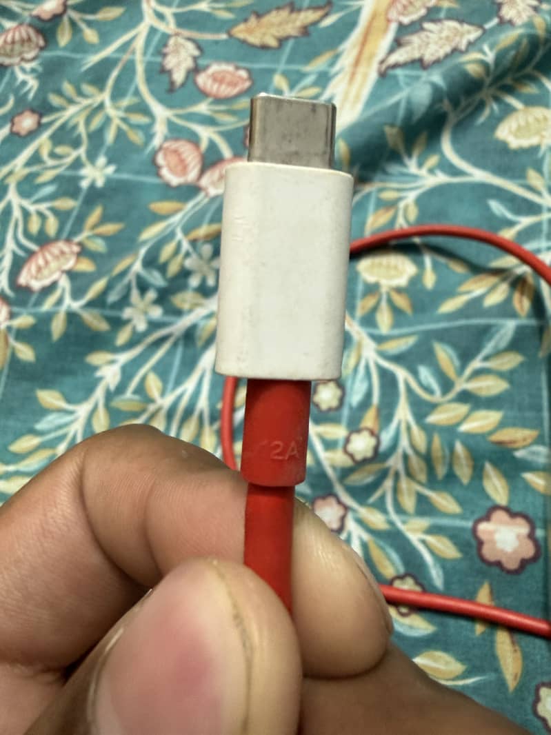 Oneplus 13 box pulled cable 1