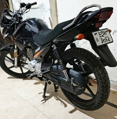 Yamaha ybr 125cc Black color 2021 model new condition bike For sale