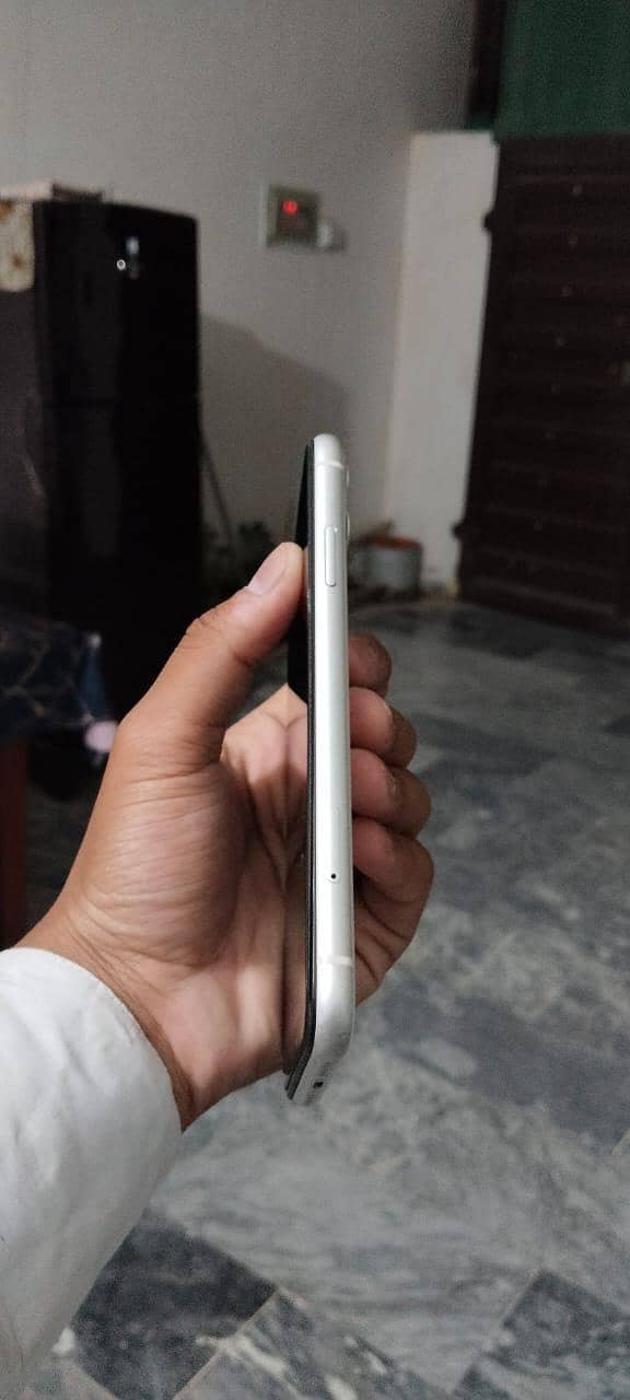 iphone 11 4