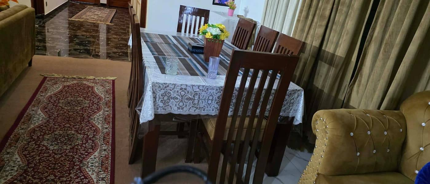 dining for 8 ppl 2