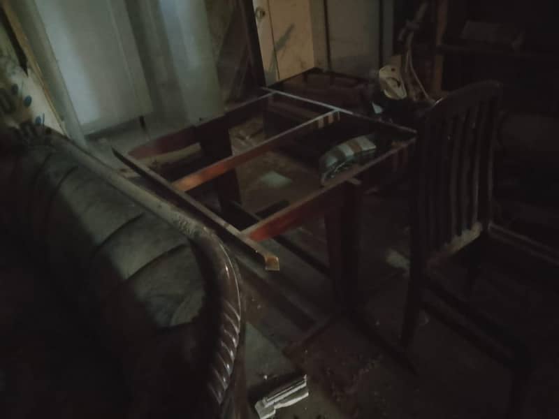 old dinning table 0