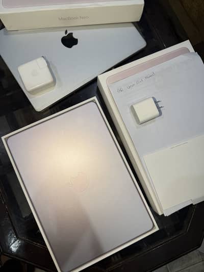MacBook neo 8+256