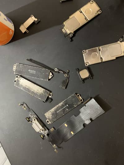 iphone 8 plus For Parts Available