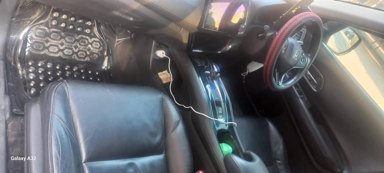 Honda Vezel 2014,  Uplift 2019 ,Z Package  Engine, AC and gears 100% 2