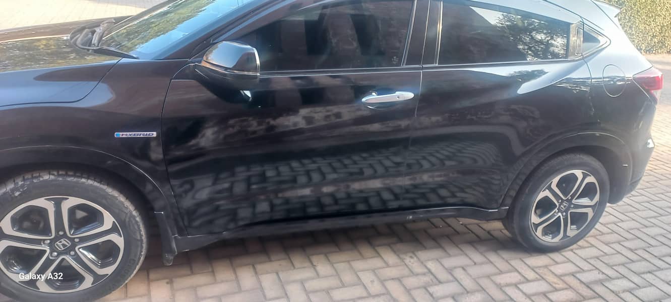 Honda Vezel 2014,  Uplift 2019 ,Z Package  Engine, AC and gears 100% 3