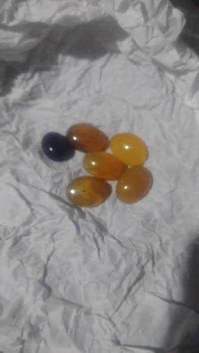 Golden haqiq and neelum stones