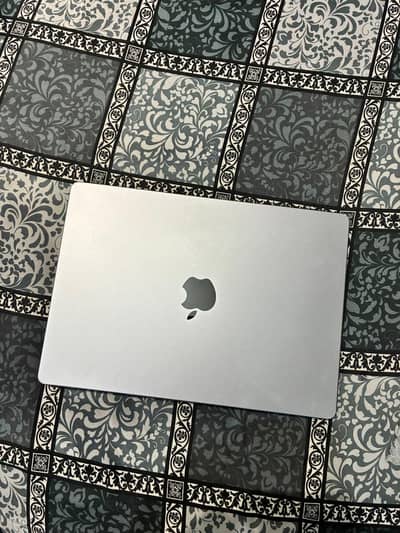 MacBook Pro 14” inch M1 Pro 16|512